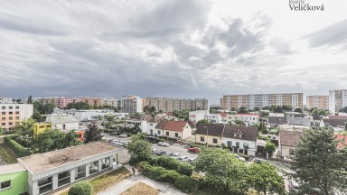 Prodej pěkného bytu 1+kk v Hradci Králové - ulice Brožíkova (Moravské Předměstí)