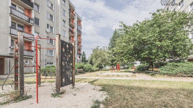 Prodej pěkného bytu 1+kk v Hradci Králové - ulice Brožíkova (Moravské Předměstí)