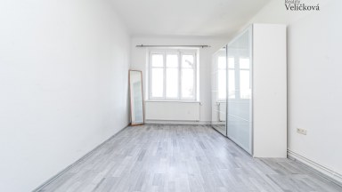Prodej zděného, velmi prostorného bytu 3+1 v Hradci Králové - Věkoše