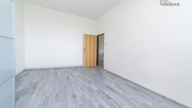 Prodej zděného, velmi prostorného bytu 3+1 v Hradci Králové - Věkoše