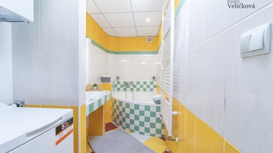 Prodej zděného, velmi prostorného bytu 3+1 v Hradci Králové - Věkoše