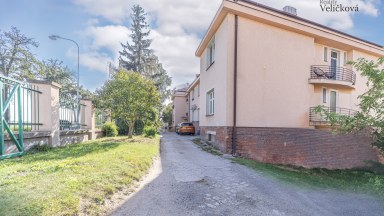 Prodej zděného, velmi prostorného bytu 3+1 v Hradci Králové - Věkoše