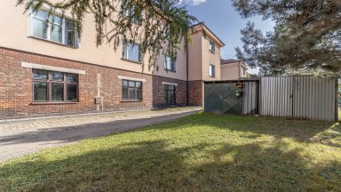 Prodej zděného, velmi prostorného bytu 3+1 v Hradci Králové - Věkoše