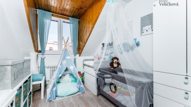 Pronájem podkrovního bytu 3+kk v centru města Hradce Králové - ulice Čelakovského