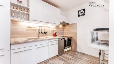 Pronájem podkrovního bytu 3+kk v centru města Hradce Králové - ulice Čelakovského