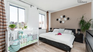 Pronájem podkrovního bytu 3+kk v centru města Hradce Králové - ulice Čelakovského