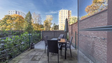 Prodej krásného bytu 1+kk se zahradou v Pardubicích - Pod Vinicí Zelené Předměstí