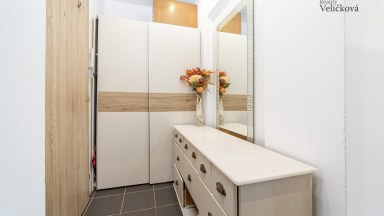 Prodej krásného bytu po rekonstrukci 2+kk v Hradci Králové - v ulici Durychova