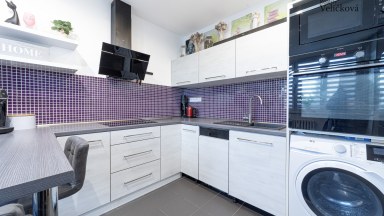 Prodej krásného bytu po rekonstrukci 2+kk v Hradci Králové - v ulici Durychova