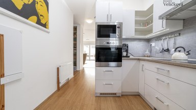 Prodej úchvatného nového bytu 3+1 s terasou a krytým garážovým stáním, v ulici Stromová, Pardubice