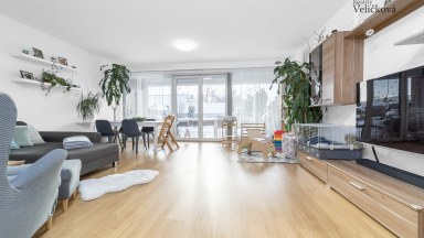 Prodej úchvatného nového bytu 3+1 s terasou a krytým garážovým stáním, v ulici Stromová, Pardubice