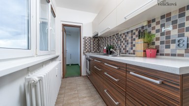 Prodej pěkného bytu 3+1 se zasklenou lodžií a balkonem - 63 m2,  v ulici Severní, Hradec Králové 