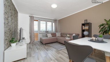 Prodej pěkného bytu 3+1 se zasklenou lodžií a balkonem - 63 m2,  v ulici Severní, Hradec Králové 