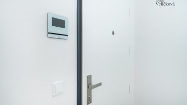 Prodej krásného bytu 2+kk s prostorným balkonem a sklepem v nově vznikající rezidenci Zahálka