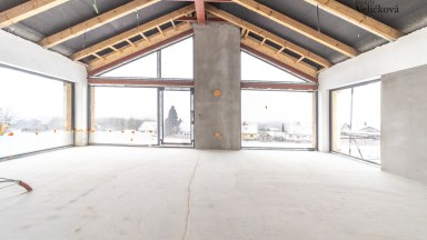 Prodej luxusní horské vily 5+kk vč. sauny s krásným výhledem v obci Bobr v Krkonoších