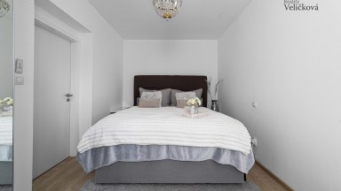 Prodej krásného bytu v novostavbě 2+kk s balkonem v ulici K Meteoru, Svobodné Dvory, Hradec Králové 