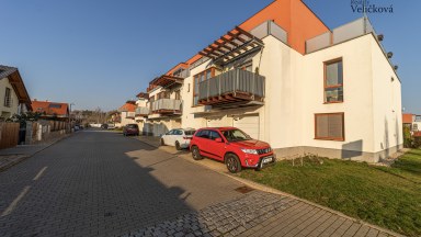 Prodej krásného bytu v novostavbě 2+kk s balkonem v ulici K Meteoru, Svobodné Dvory, Hradec Králové 