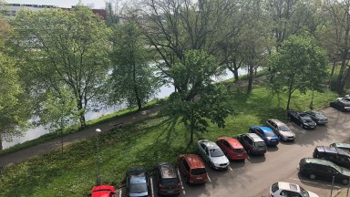 Pronájem kompletně zrekonstruovaného slunného bytu 1+KK v Hradci Králové 