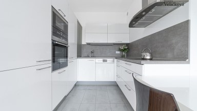 Prodej jedinečného bytu 1+kk s terasou v novostavbě na Labském Palouku v Pardubicích