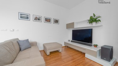 Prodej jedinečného bytu 1+kk s terasou v novostavbě na Labském Palouku v Pardubicích