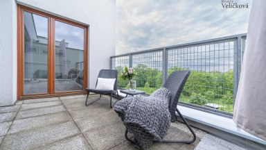 Prodej jedinečného bytu 1+kk s terasou v novostavbě na Labském Palouku v Pardubicích