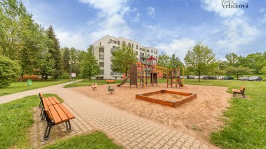 Prodej jedinečného bytu 1+kk s terasou v novostavbě na Labském Palouku v Pardubicích