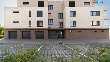 Pronájem nádherného bytu 3+kk  v novostavbě s terasou v Hradci Králové - Farářství