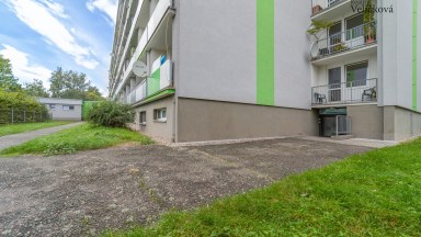 Prodej pěkných nebytových prostor - 33 m2 -  v Hradci Králové, Brožíkova ulice