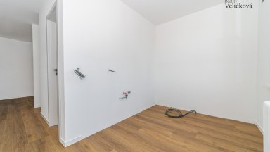 Prodej krásného, nově zrekonstruovaného družstevního bytu 3+1 v ul. M. Horákové, Hradec Králové