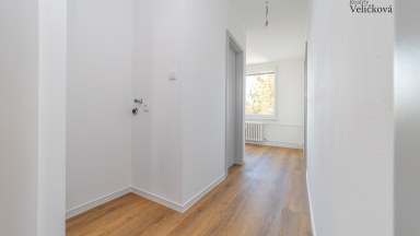 Prodej krásného, nově zrekonstruovaného družstevního bytu 3+1 v ul. M. Horákové, Hradec Králové