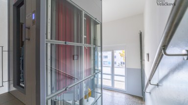 Prodej krásného, nově zrekonstruovaného družstevního bytu 3+1 v ul. M. Horákové, Hradec Králové