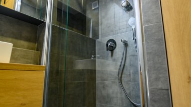 Pronájem luxusního bytu 1+kk se zasklenou lodžií v Hradci Králové - Moravské Předměstí