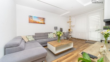 Krásný, zrekonstruovaný byt 3+1 s balkonem v Hradci Králové - Sekaninova