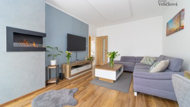 Krásný, zrekonstruovaný byt 3+1 s balkonem v Hradci Králové - Sekaninova