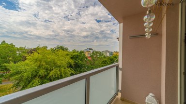 Krásný, zrekonstruovaný byt 3+1 s balkonem v Hradci Králové - Sekaninova