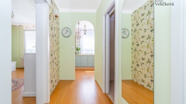 Nádherně zrekonstruovaný byt 1+1 s balkonem v Hradci Králové - Moravské Př. - ul. Pod Zámečkem