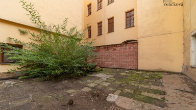 Prodej historického činžovního domu přímo na Velkém náměstí v Hradci Králové 