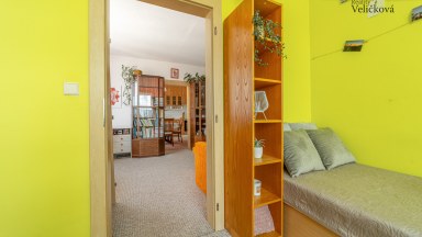 Prodej slunného bytu 3+1, 76m², s balkonem a nádherným výhledem – Náchod (Staré Město nad Metují)