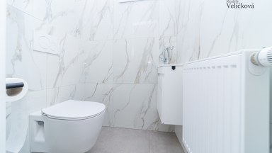 Vkusně zrekonstruovaný byt 3+kk v centru města Hradce Králové s možností využívání zahrady ve dvoře