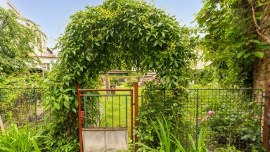 Vkusně zrekonstruovaný byt 3+kk v centru města Hradce Králové s možností využívání zahrady ve dvoře