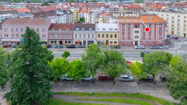 Vkusně zrekonstruovaný byt 3+kk v centru města Hradce Králové s možností využívání zahrady ve dvoře