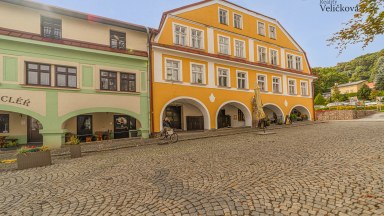 Prodej historického činžovního domu v úpatí krkonošského národního parku 