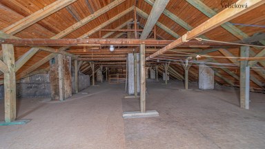 Prodej historického činžovního domu v úpatí krkonošského národního parku 