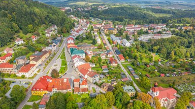 Prodej historického činžovního domu v úpatí krkonošského národního parku 