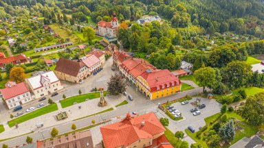 Prodej historického činžovního domu v úpatí krkonošského národního parku 