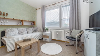 Prodej částečně zrekonstruovaného bytu 2+kk v Hradci Králové na Moravském Př. - ul. Fričova