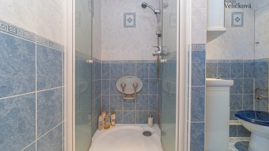 Prodej částečně zrekonstruovaného bytu 2+kk v Hradci Králové na Moravském Př. - ul. Fričova