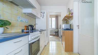 Prodej částečně zrekonstruovaného bytu 2+kk v Hradci Králové na Moravském Př. - ul. Fričova
