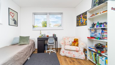 Prodej útulné novostavby rodinného domu 5+kk v obci Krakovany