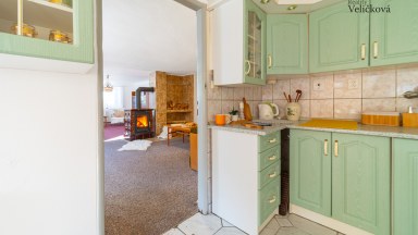 Prodej útulného rodinného domu 93 m2 k trvalému bydlení i rekreaci, s pozemkem 386 m2, Stará Skřeněř